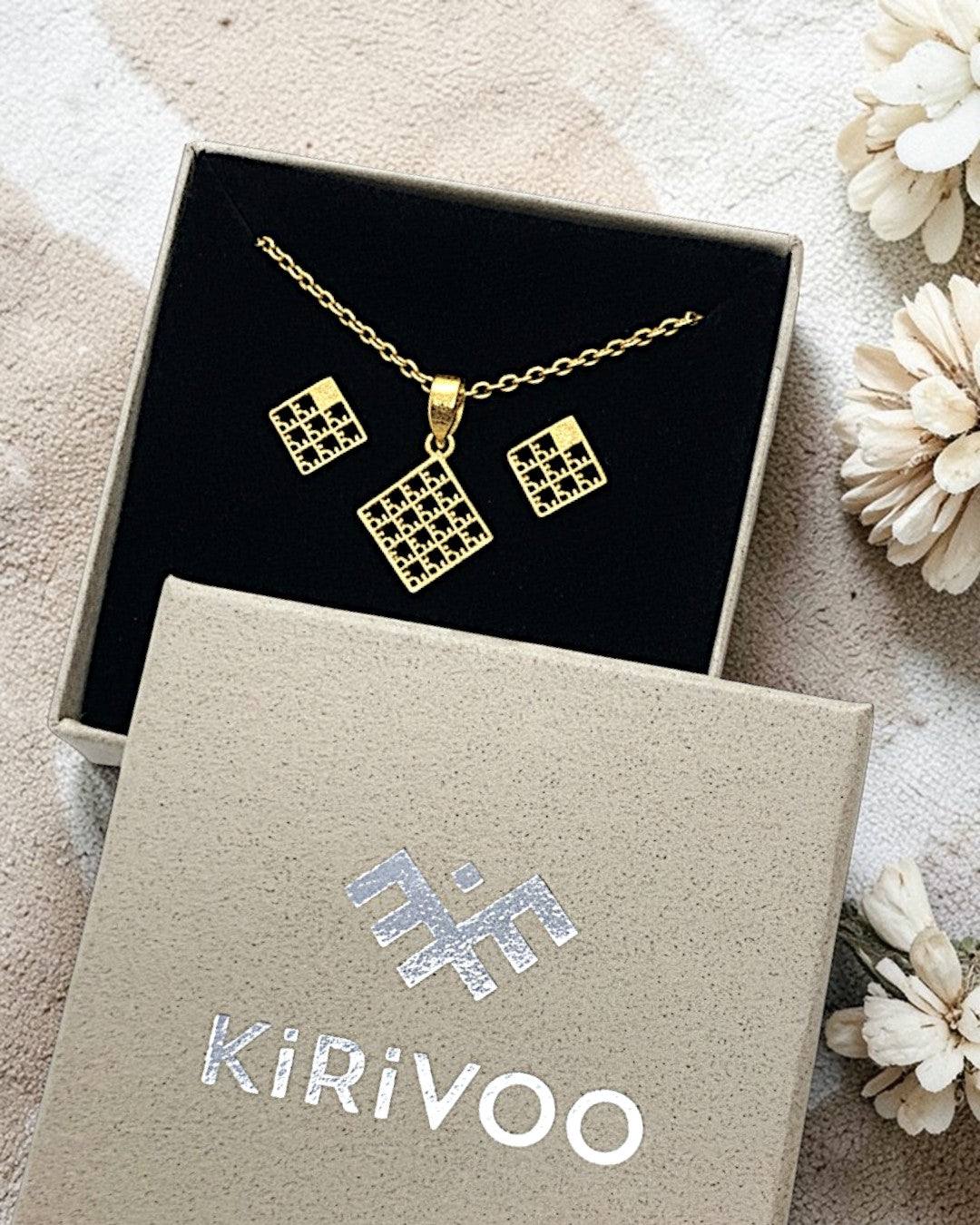 Circular sterling silver jewellery set NETS ⏐ *Personalise