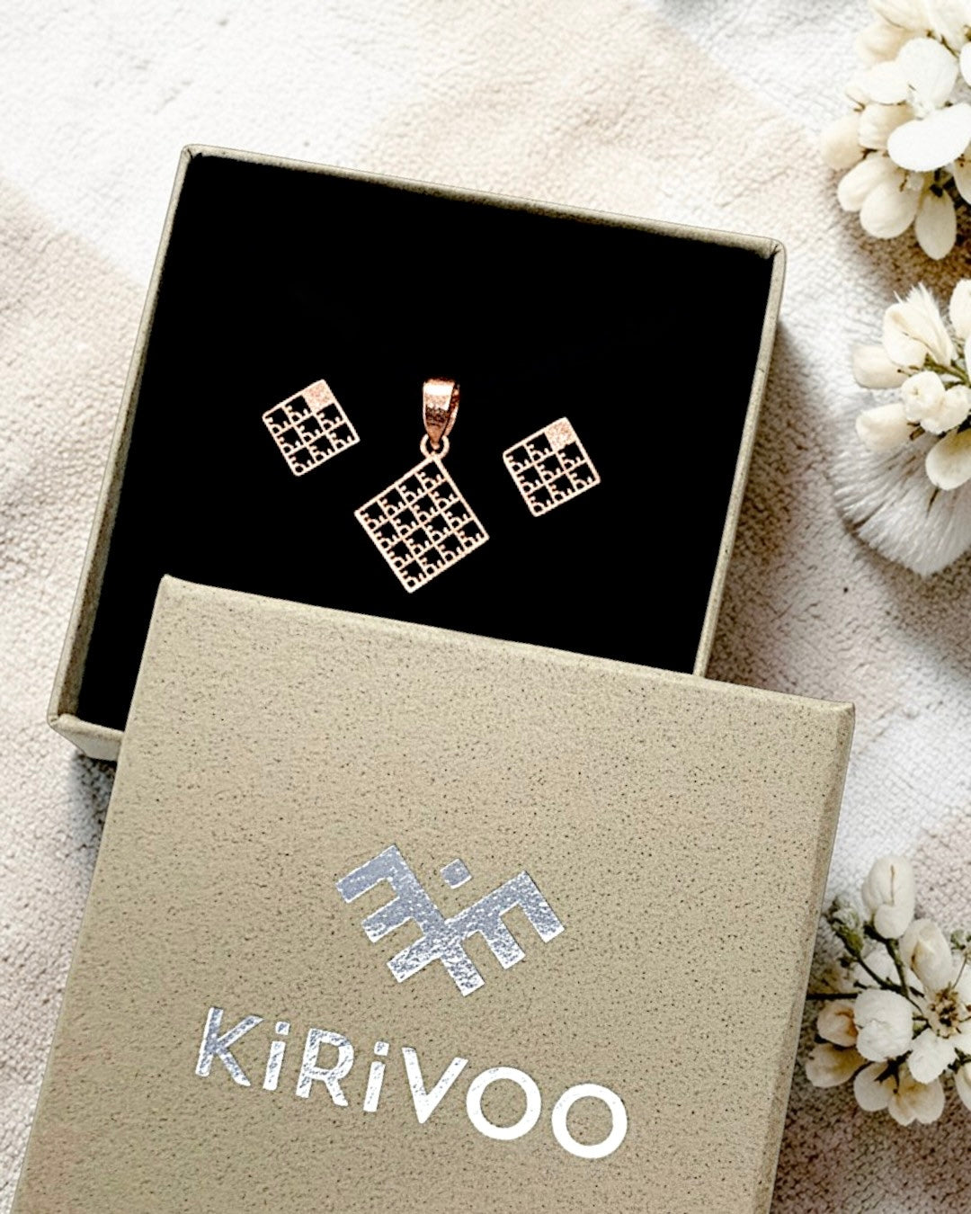 Circular sterling silver jewellery set NETS ⏐ *Personalise
