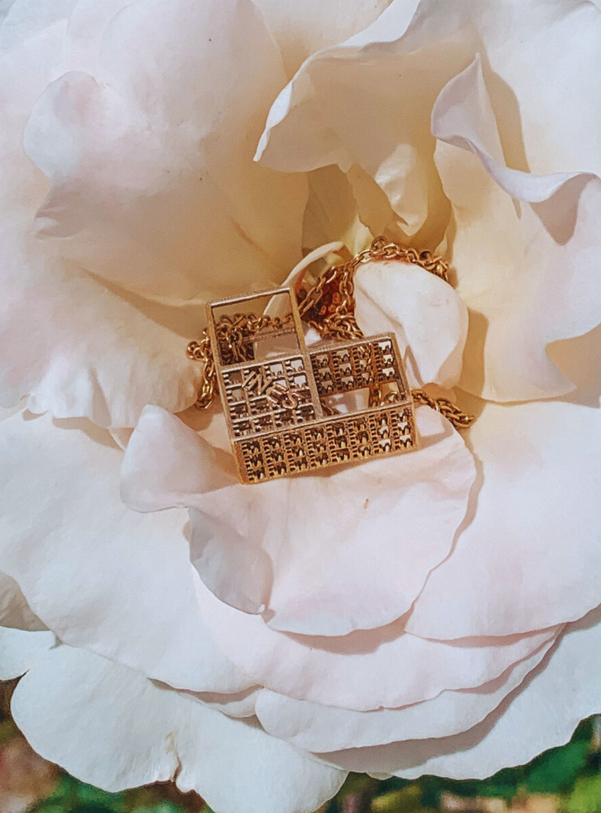 Recycled gold-plated sterling silver pendant GRAPHIC ⏐ *Personalise