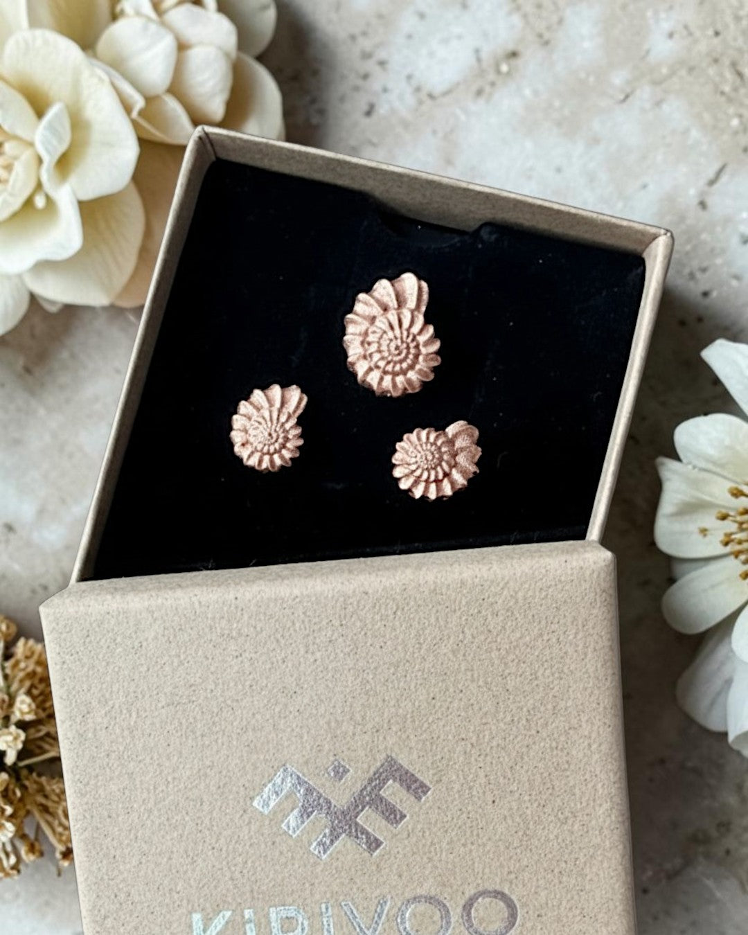 Circular sterling silver jewellery set Shells